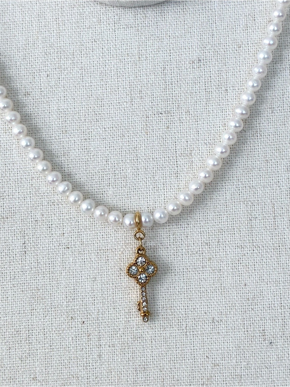 Freshwater Pearl Choker | Vintage Key Pendant | Removable Charm | 40+5cm